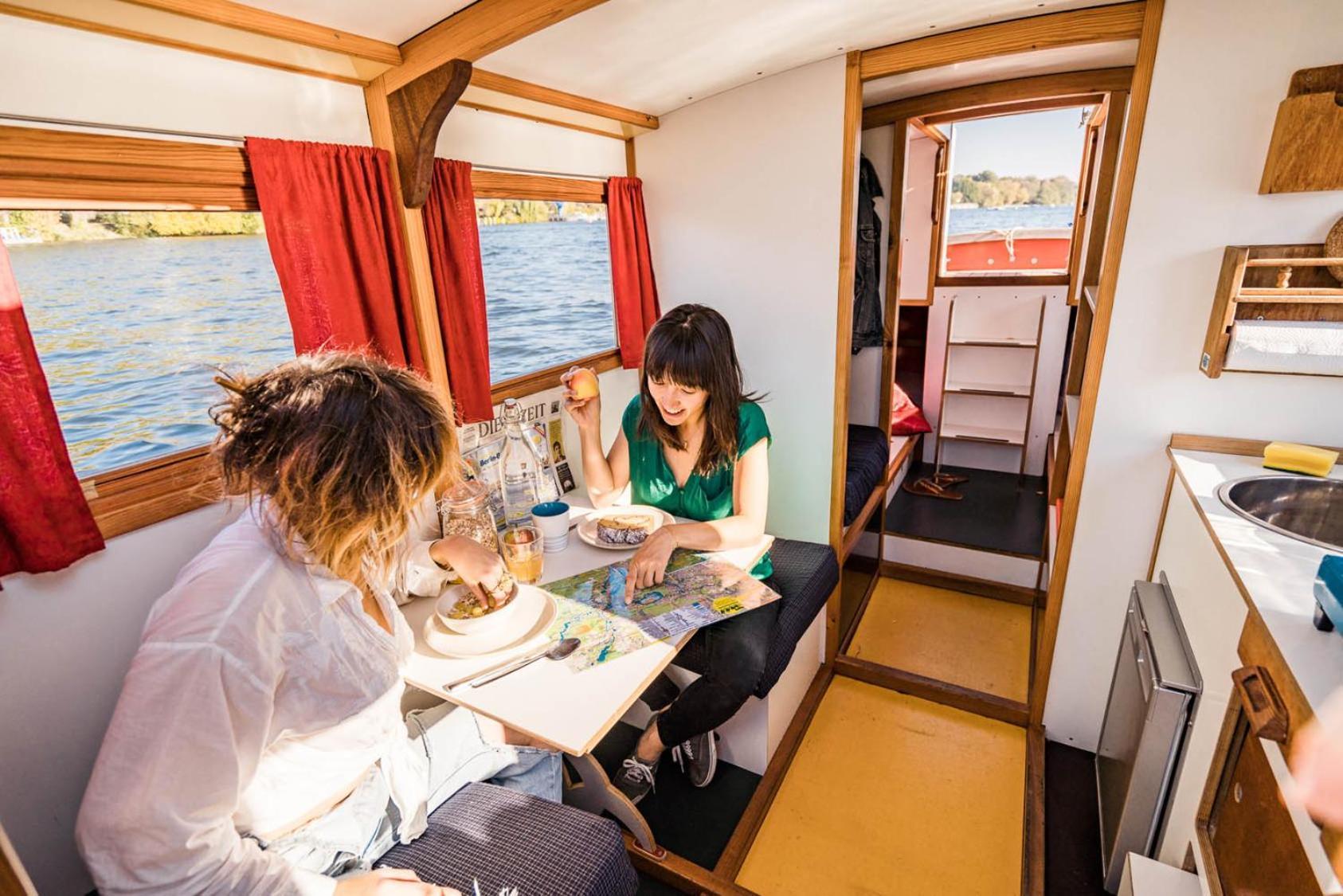 Hausboot Tour Mit Der Wasserkutsche - Fuehrerscheinfrei Ботель Берлин