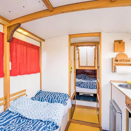 Hausboot Tour Mit Der Wasserkutsche - Fuehrerscheinfrei Berlin Exterior photo
