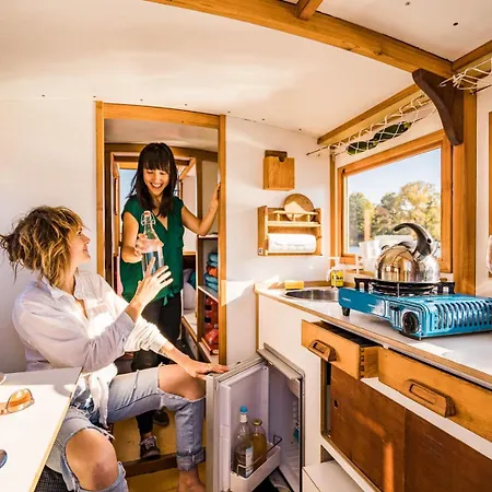Hausboot Tour Mit Der Wasserkutsche - Fuehrerscheinfrei Berlin Exterior photo