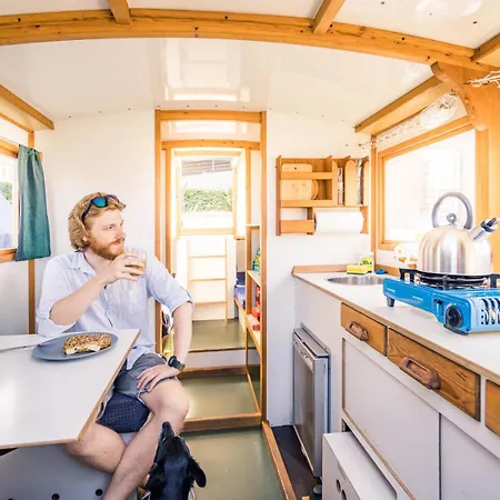 Hausboot Tour Mit Der Wasserkutsche - Fuehrerscheinfrei Berlin Exterior photo